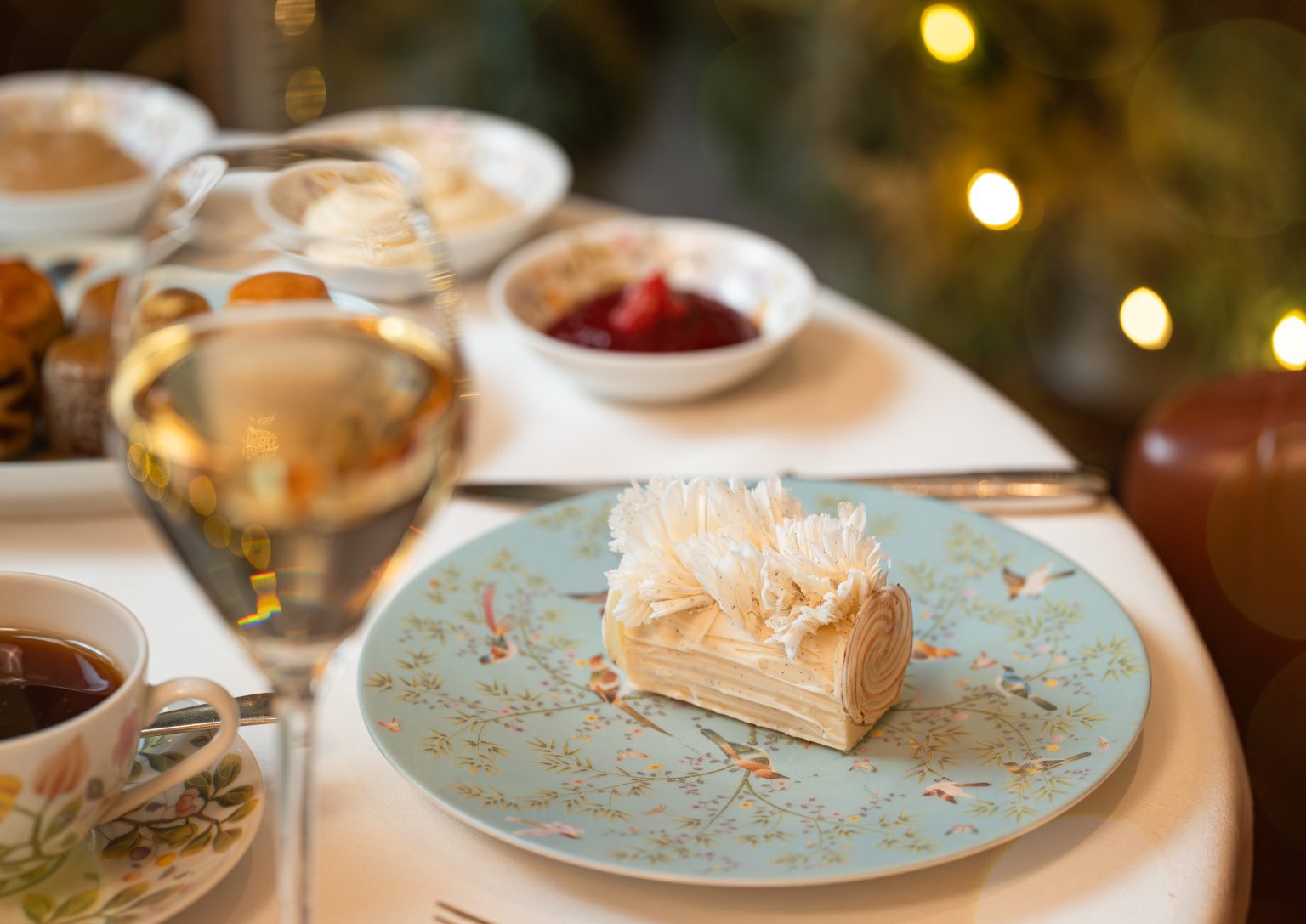 Jumeirah Carlton Tower Partners With Perfect Moment to Bring an Alpine-Inspired Festive Escape to Knightsbridge