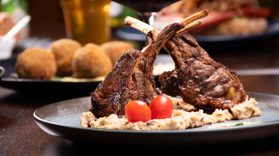 Discover an Award-Winning Dining Experience at Bascom’s Chop House Award-Winning Dining at Bascom’s Chop House